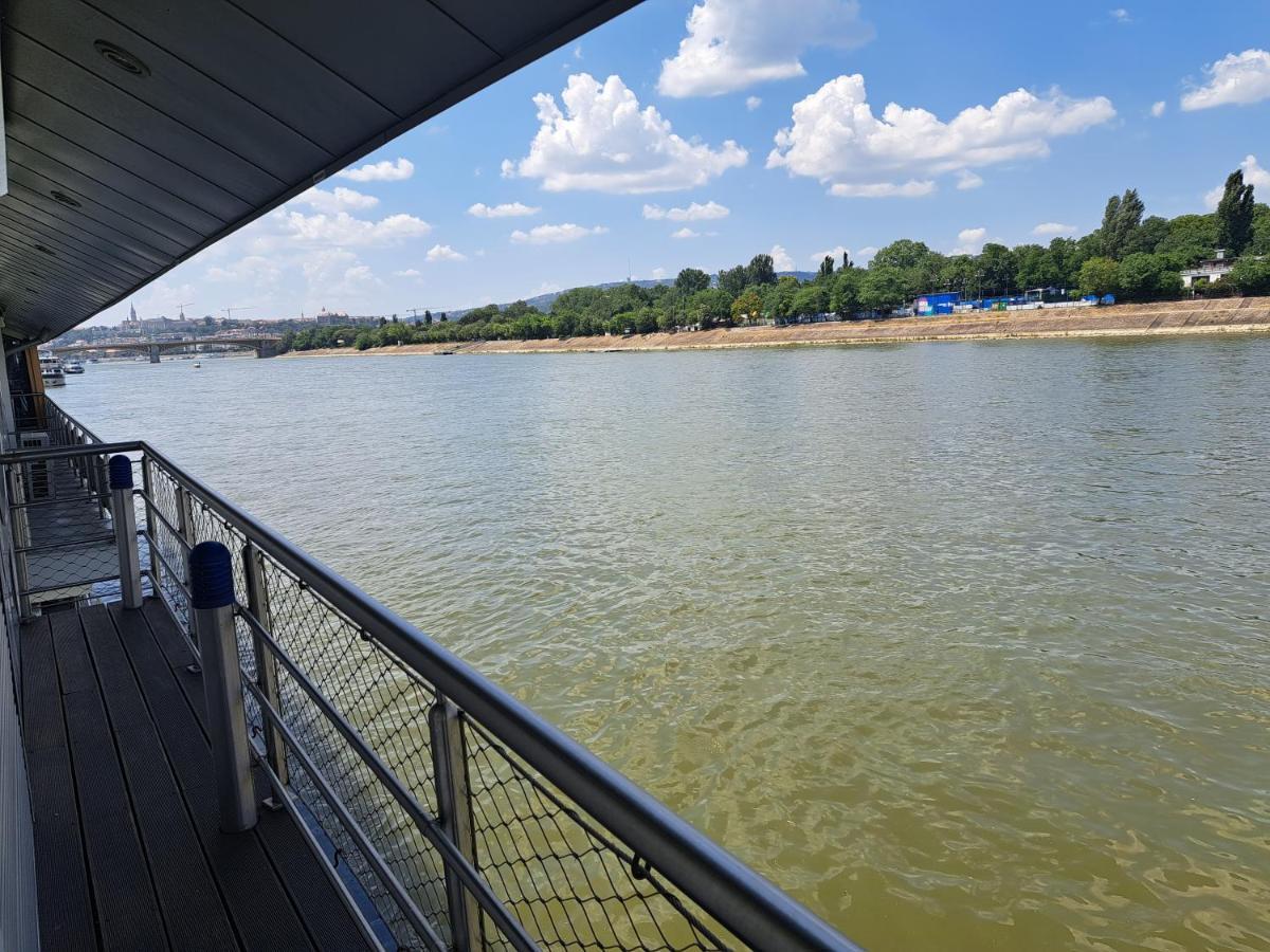 Vogue Boat Apartments Budapest Luaran gambar