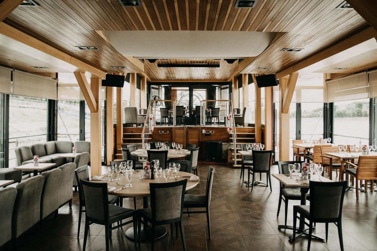 Vogue Boat Apartments Budapest Luaran gambar