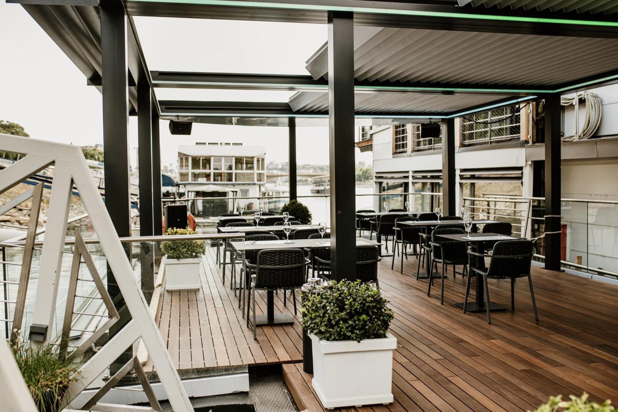 Vogue Boat Apartments Budapest Luaran gambar