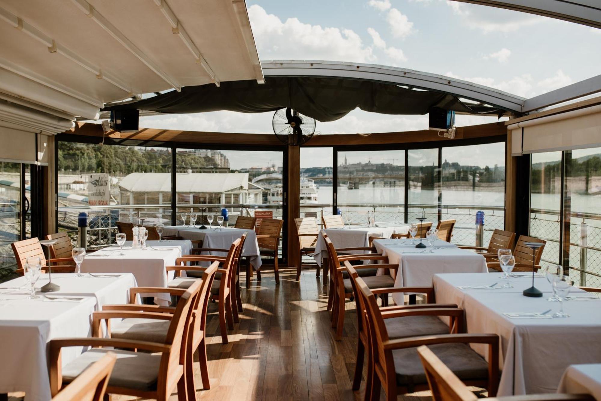 Vogue Boat Apartments Budapest Luaran gambar